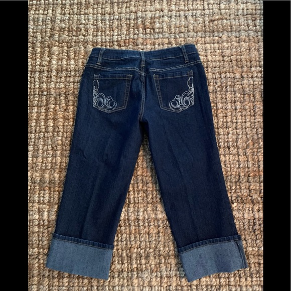 Marianne Cuffed Capri Jeans - Picture 2 of 6